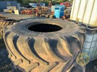 2x 30.5/R32 Tanker Tyres - 2