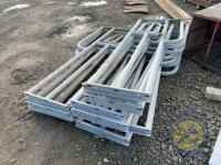 10x 8ft Gates