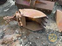 Small Digging Bucket 40mm Pins - 3