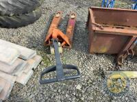 Pallet Truck - 2