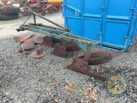 Ransomes 3 Furrow Plough with Spare Parts - 3