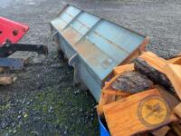 Loader Bucket 7"8' - 4