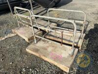 4 Calf Cubicles