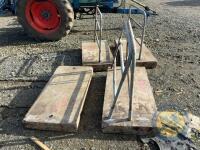 4 Calf Cubicles - 3