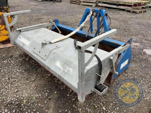 Plant Mec 2260 Link Box - Galvanised - and Brush