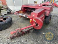 International Square Baler - 2