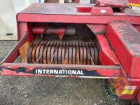 International Square Baler - 3