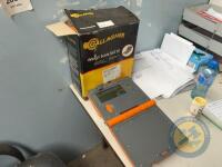 Gallagher weigh scale W210 for cattle crush in box - 3
