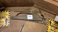 2x hand saws