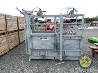 Cattle crush/weighbridge/foot trimming crush - as new - 2