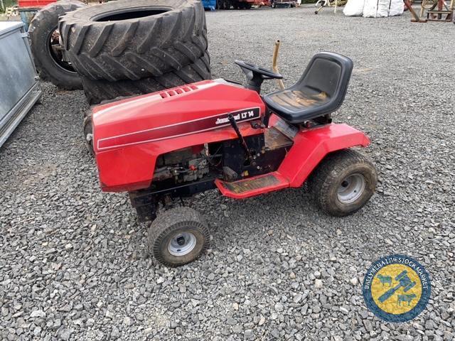 Ride on lawnmower or tractor, petrol, key