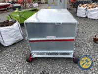 Stockmaster 8ft Lamb creep feeder on wheels - 3