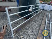 1x sheep feed barrier to fit 15.9