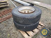 2x Tyres 10 Stud rims 315x80