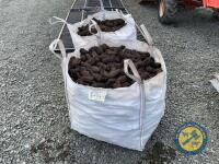 2x tote bags of turf