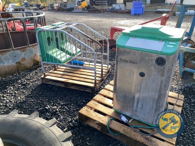 Holm & Laue automatic calf feeder, 2 stalls with collars