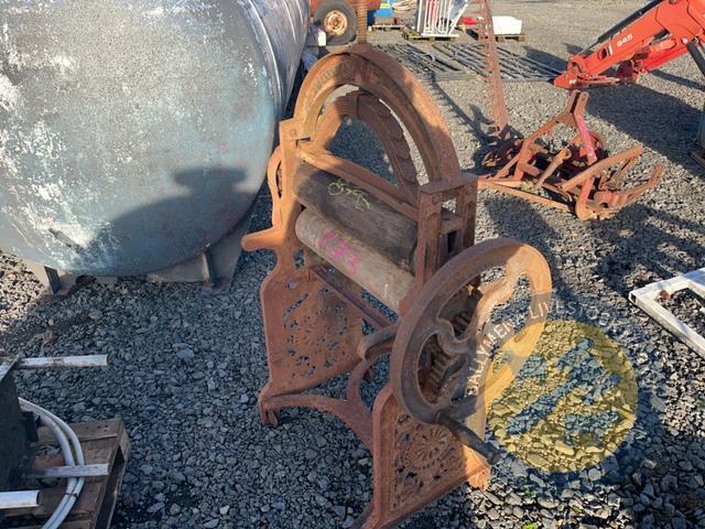 Ulster mangle