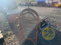 Ulster mangle - 3