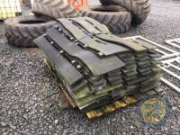 Rubber slat mats Approx 75, Approx 40sq metres