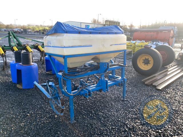 Horse tine front fertiliser attachment