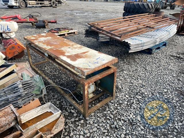 Concrete mould making machine