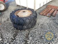 2 x Tyres 12.4 R28 - 2
