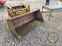 6ft Scoot loader bucket chilton brackets
