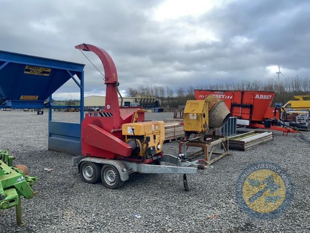 TP860 engine driven wood chipper