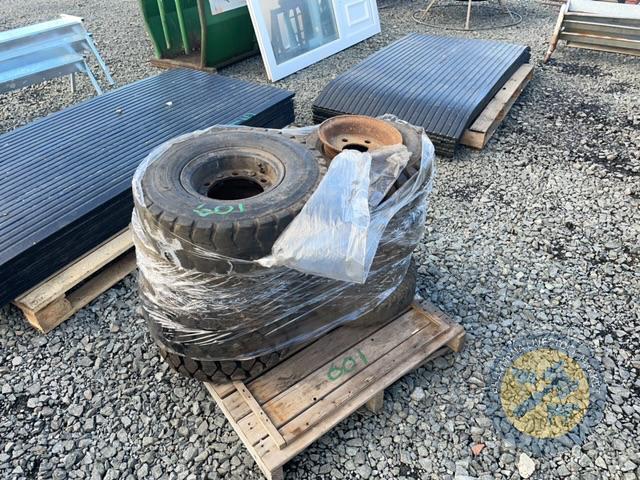 Selection of forklift tyres